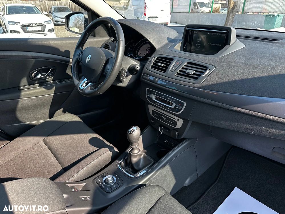 Renault Megane ENERGY TCe 130 LIMITED - 10