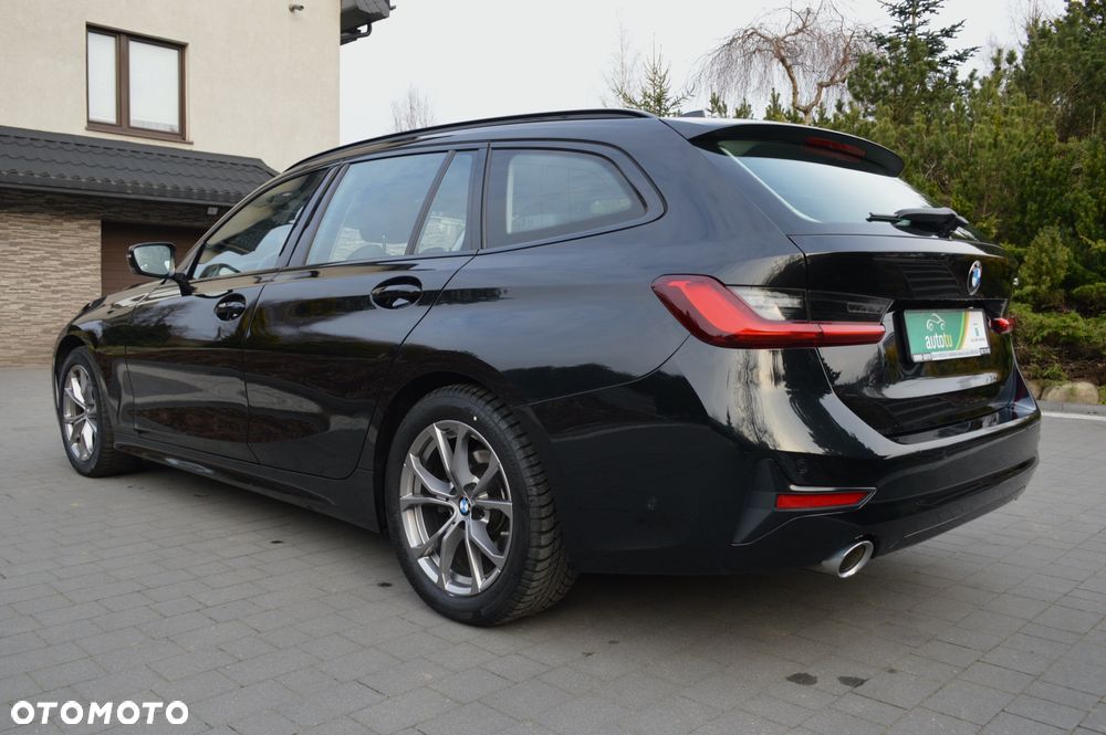 BMW Seria 3 320d Sport Line Shadow - 4
