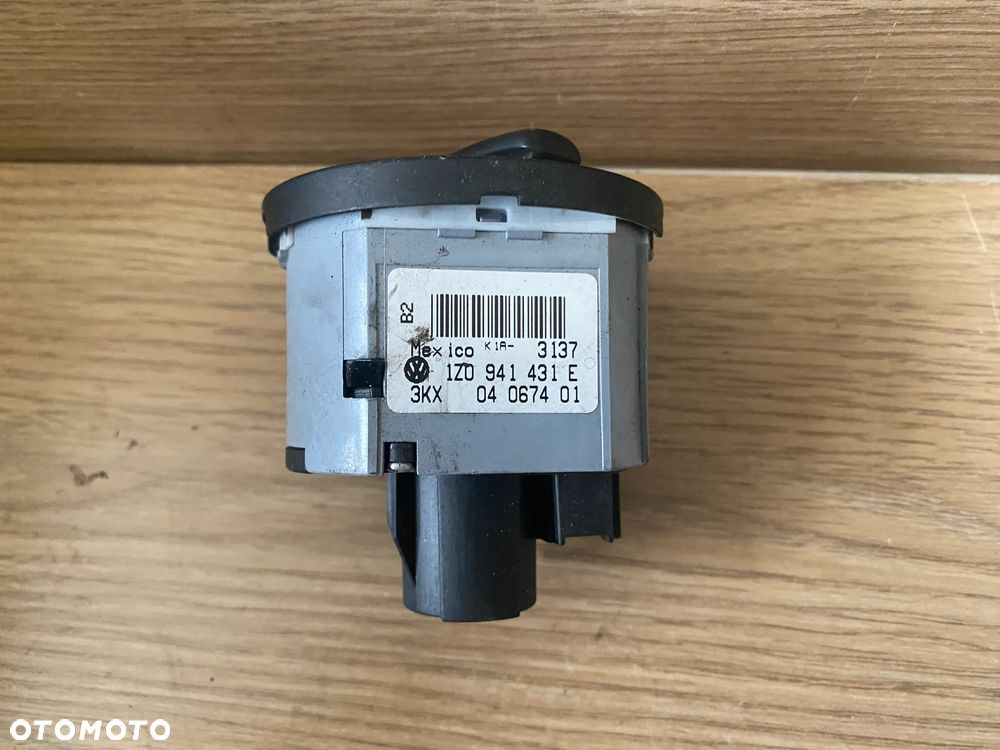 WŁĄCZNIK PRZEŁĄCZNIK ŚWIATEŁ SKODA OCTAVIA Mk2 II 1Z0941431E - 2