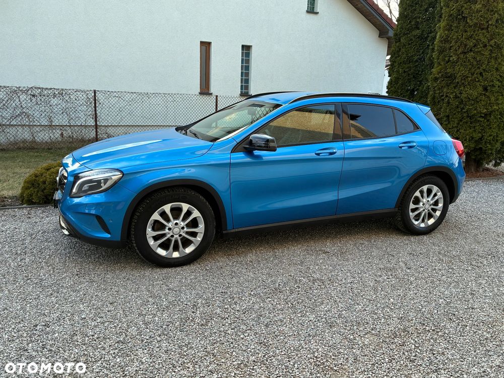 Mercedes-Benz GLA 200 (CDI) d 4Matic 7G-DCT Urban - 4