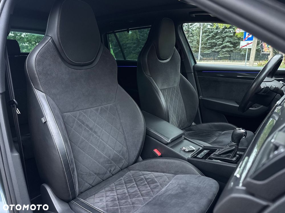 Skoda Superb 2.0 TDI 4x4 DSG Sportline - 30