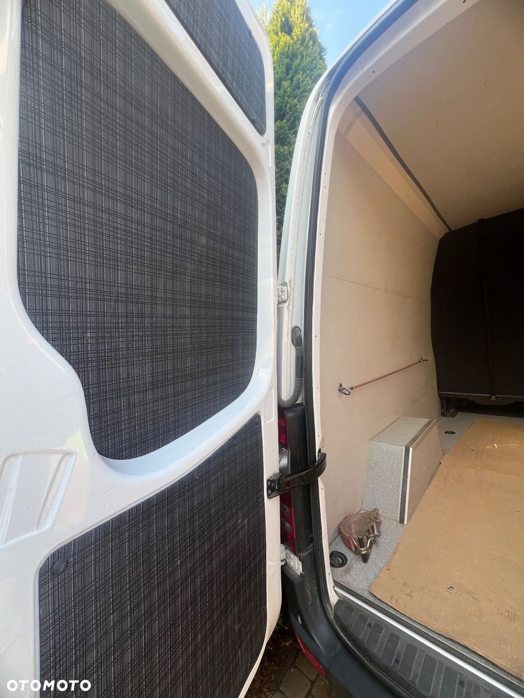 Mercedes-Benz Sprinter - 5