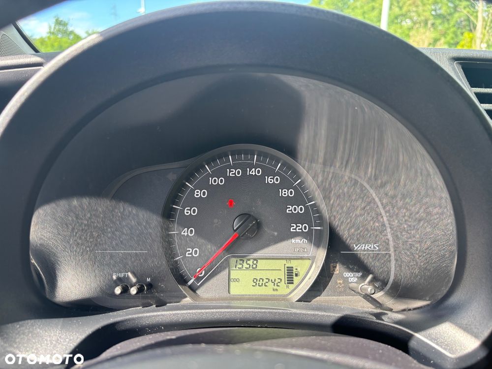 Toyota Yaris 1.33 Terra - 12
