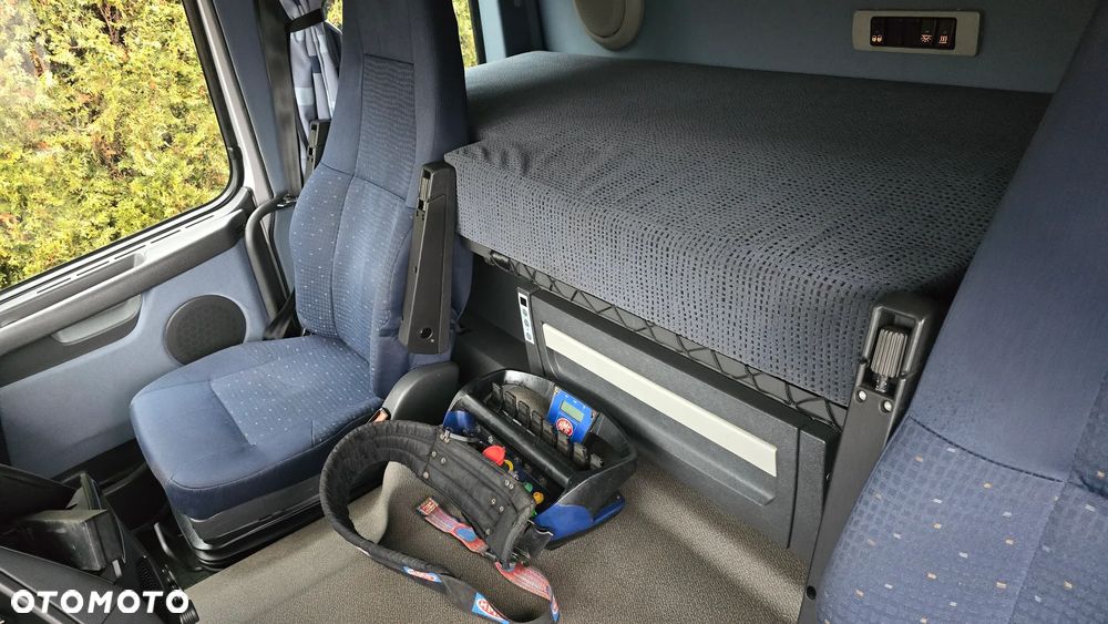 Volvo FM 500 8x4 CRANE HMF 4720 + JIB + WINCH + Kosz Aluminiowy - 17