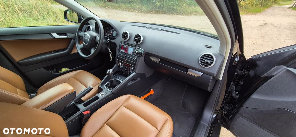 Audi A3 Sportback 1.6 Limited Edition - 11