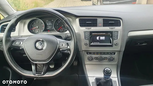 Volkswagen Golf - 9