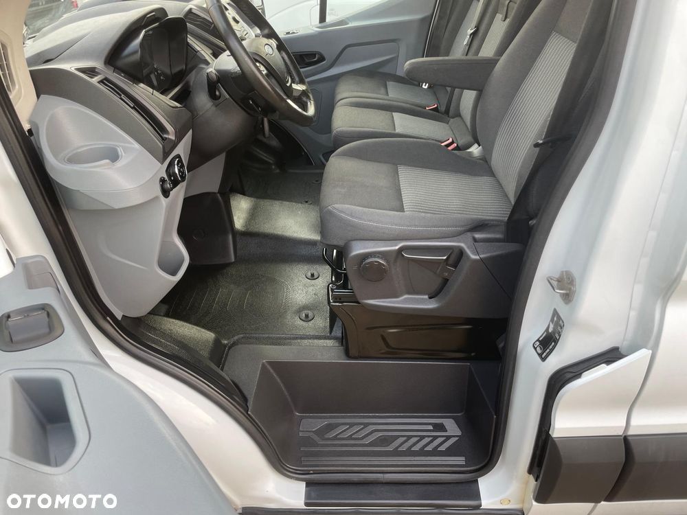 Ford Transit L3H2 - 24