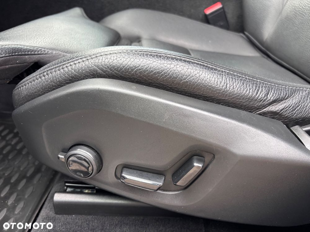 Volvo XC 60 D4 AWD Geartronic Inscription - 21