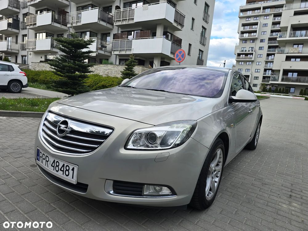 Opel Insignia - 1