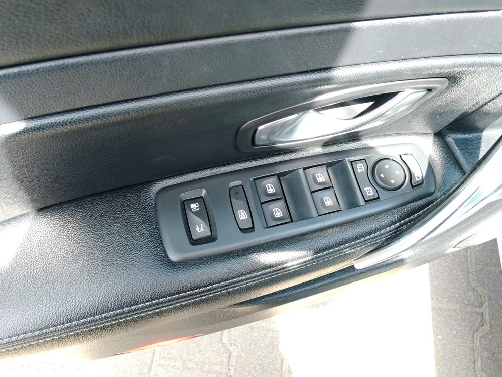 Renault Latitude 2.0 dCi Privilege - 29