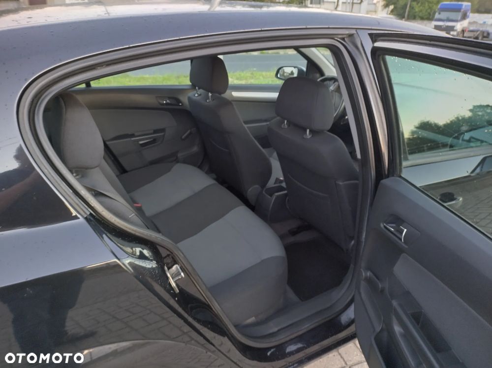 Opel Astra - 16