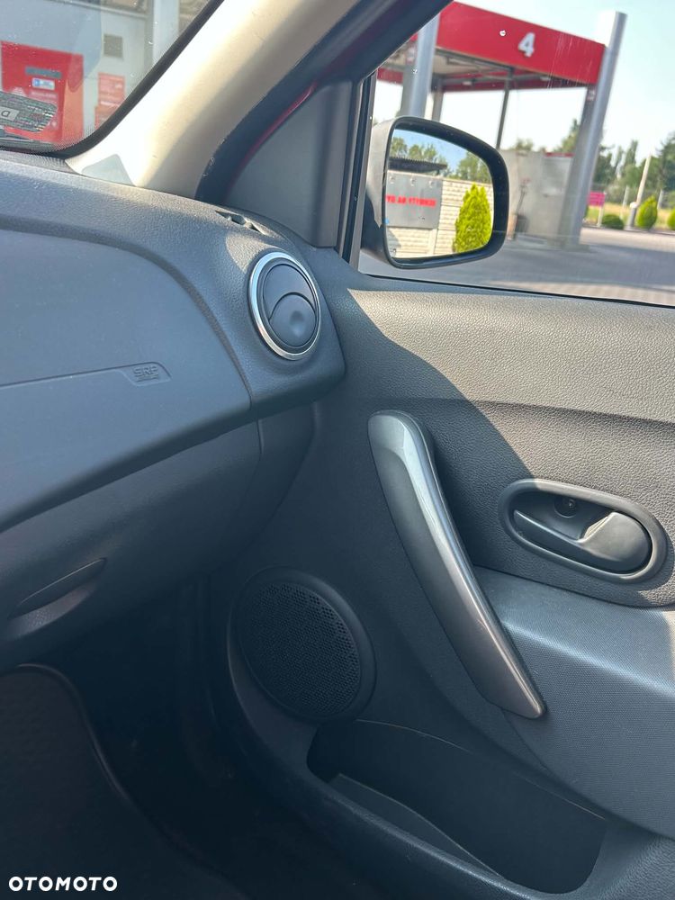 Dacia Sandero 0.9 TCe Laureate - 13