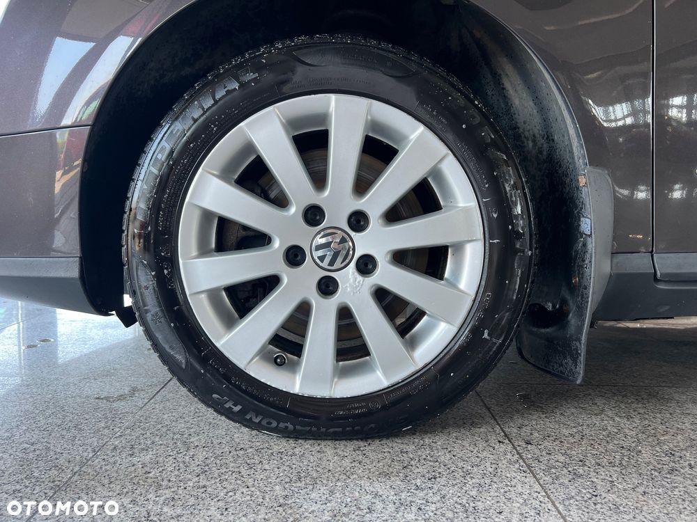 Volkswagen Passat 2.0 TDI Comfortline - 8