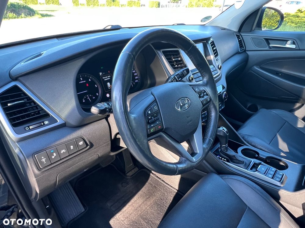 Hyundai Tucson 2.0 CRDI 4WD Automatik Premium - 28