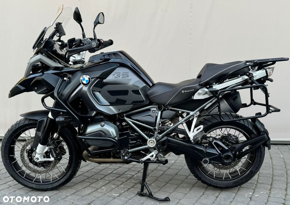 BMW R - 1
