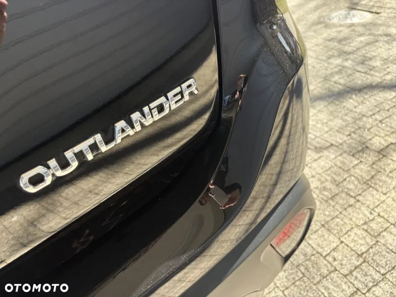 Mitsubishi Outlander 2.0 Intense + SDA 4WD CVT - 29