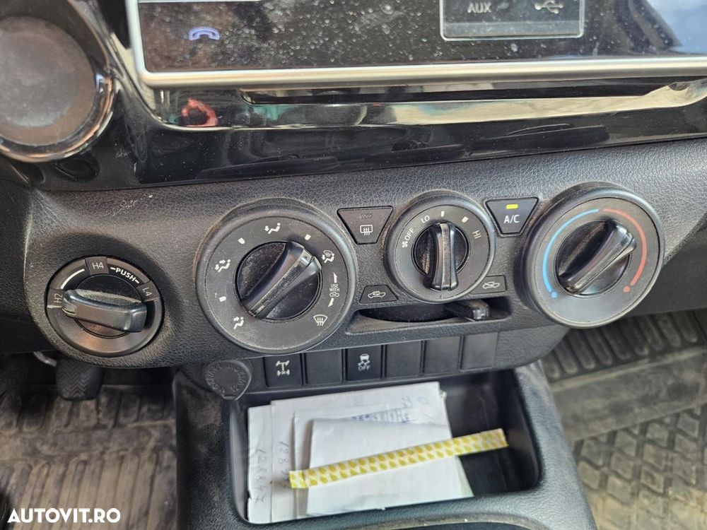 Toyota Hilux 4x4 Double Cab M/T Comfort - 13