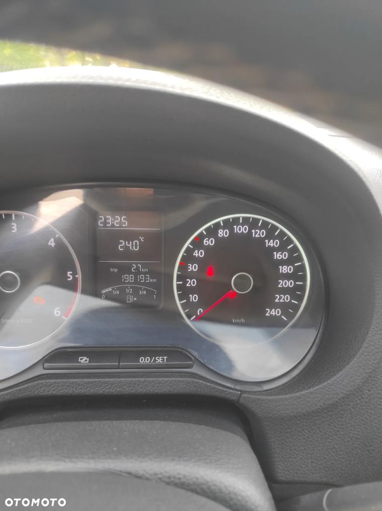 Volkswagen Polo 1.6 TDI MATCH - 6