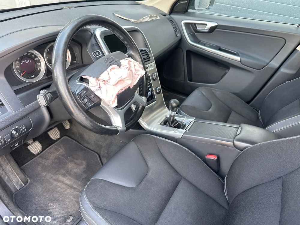 Volvo XC 60 D4 Momentum - 18
