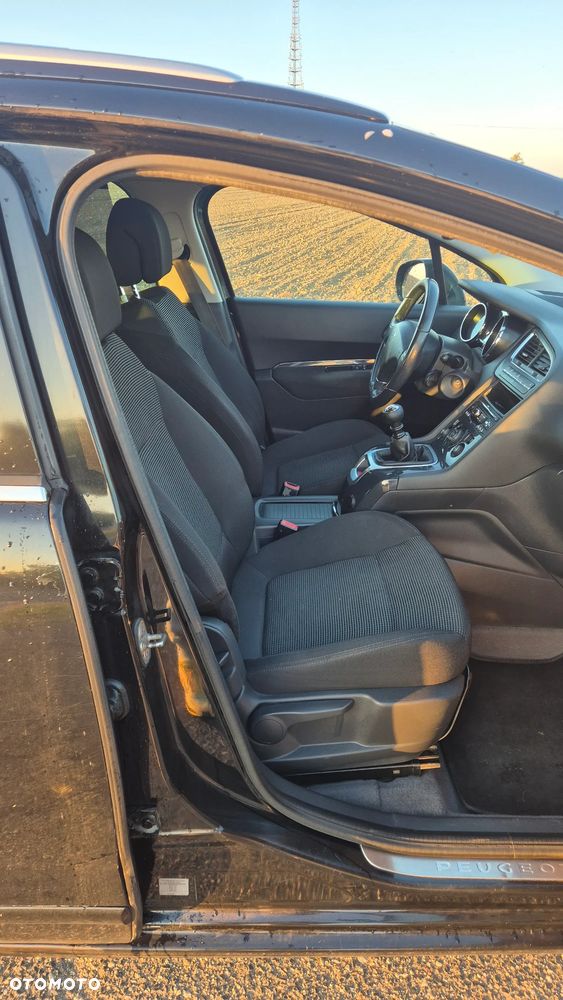 Peugeot 5008 2.0 HDi Allure 7os - 19