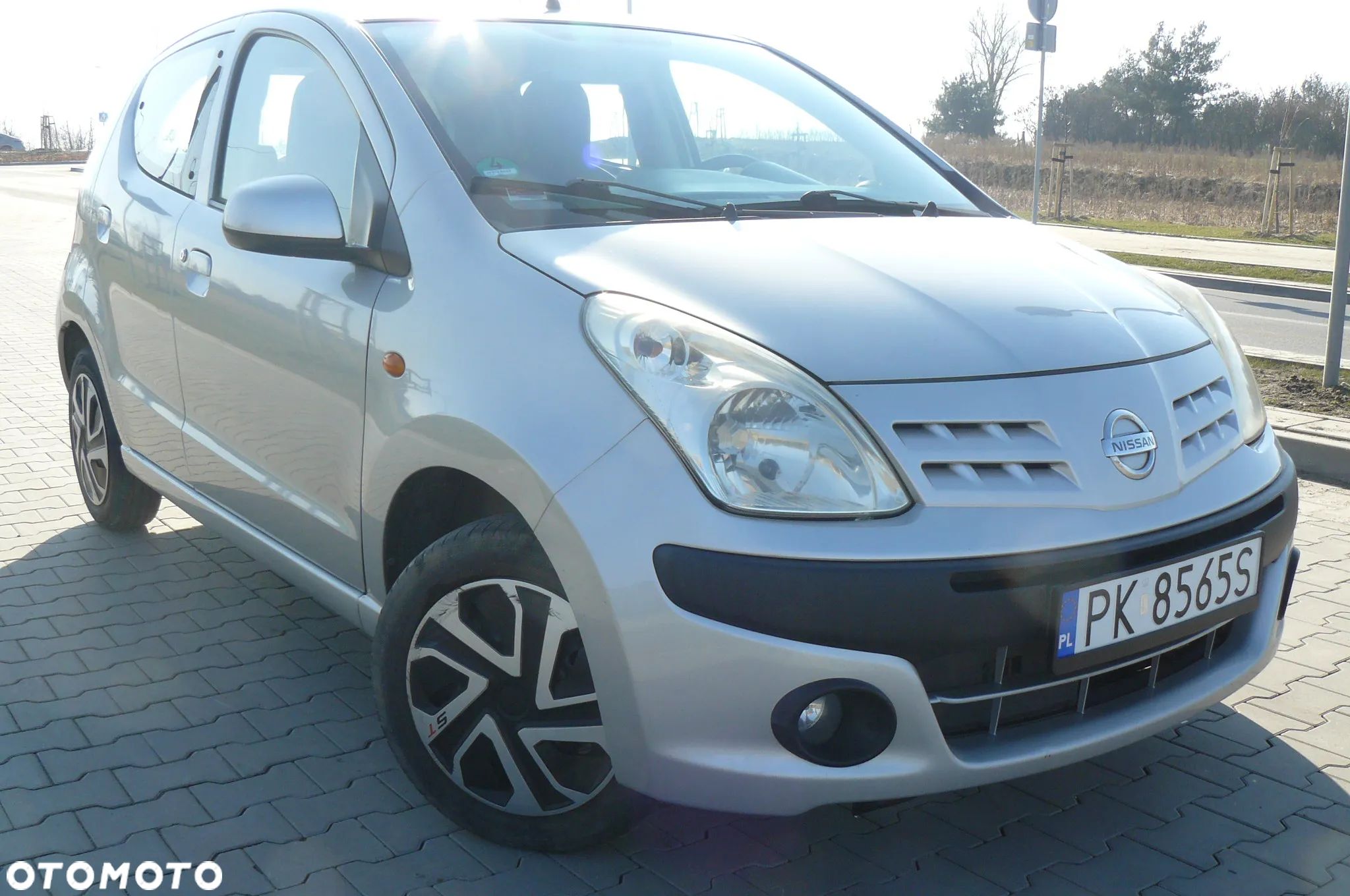 Nissan Pixo - 1
