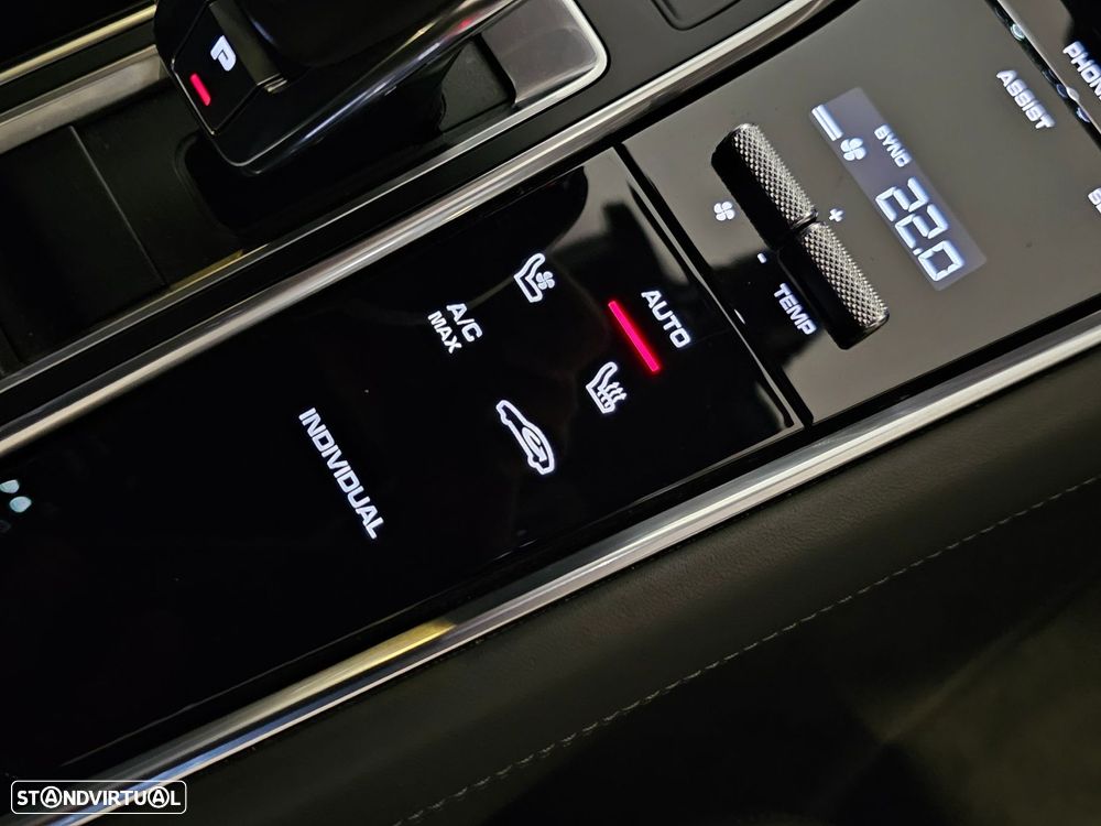 Porsche Panamera 4 E-Hybrid Executive - 22