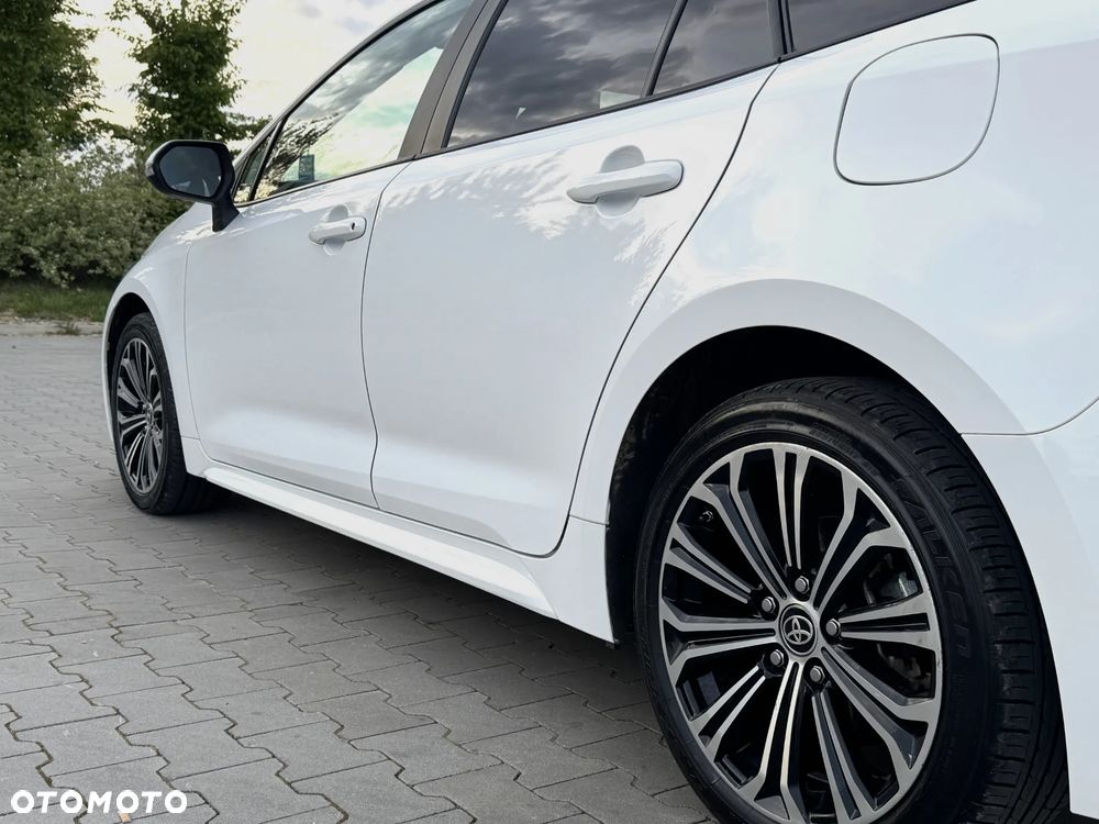 Toyota Corolla 1.8 Hybrid Comfort - 18