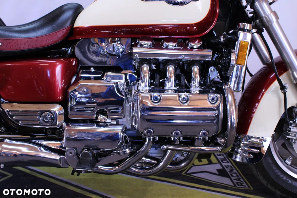 Honda GL - 9