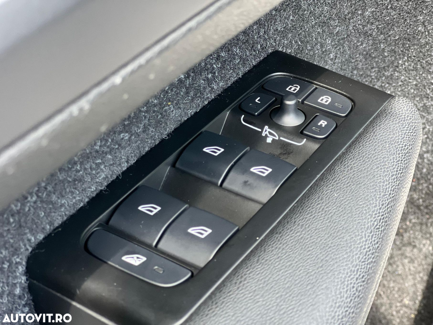 Volvo XC 40 T4 Recharge DKG Core - 23