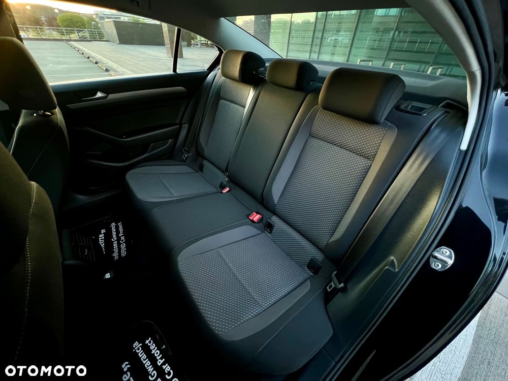 Volkswagen Passat 1.5 TSI EVO Essence - 10