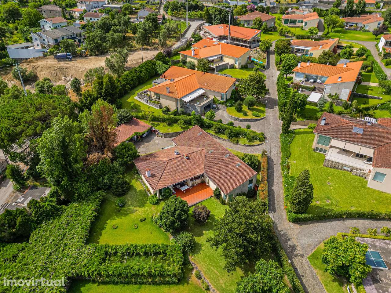 Moradia Isolada em Condomínio Privado junto ao Rio Cávado - Grande imagem: 5/44