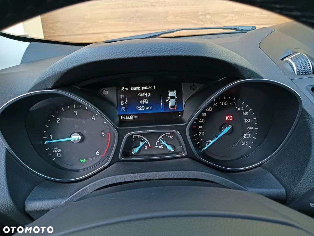 Ford Kuga - 30