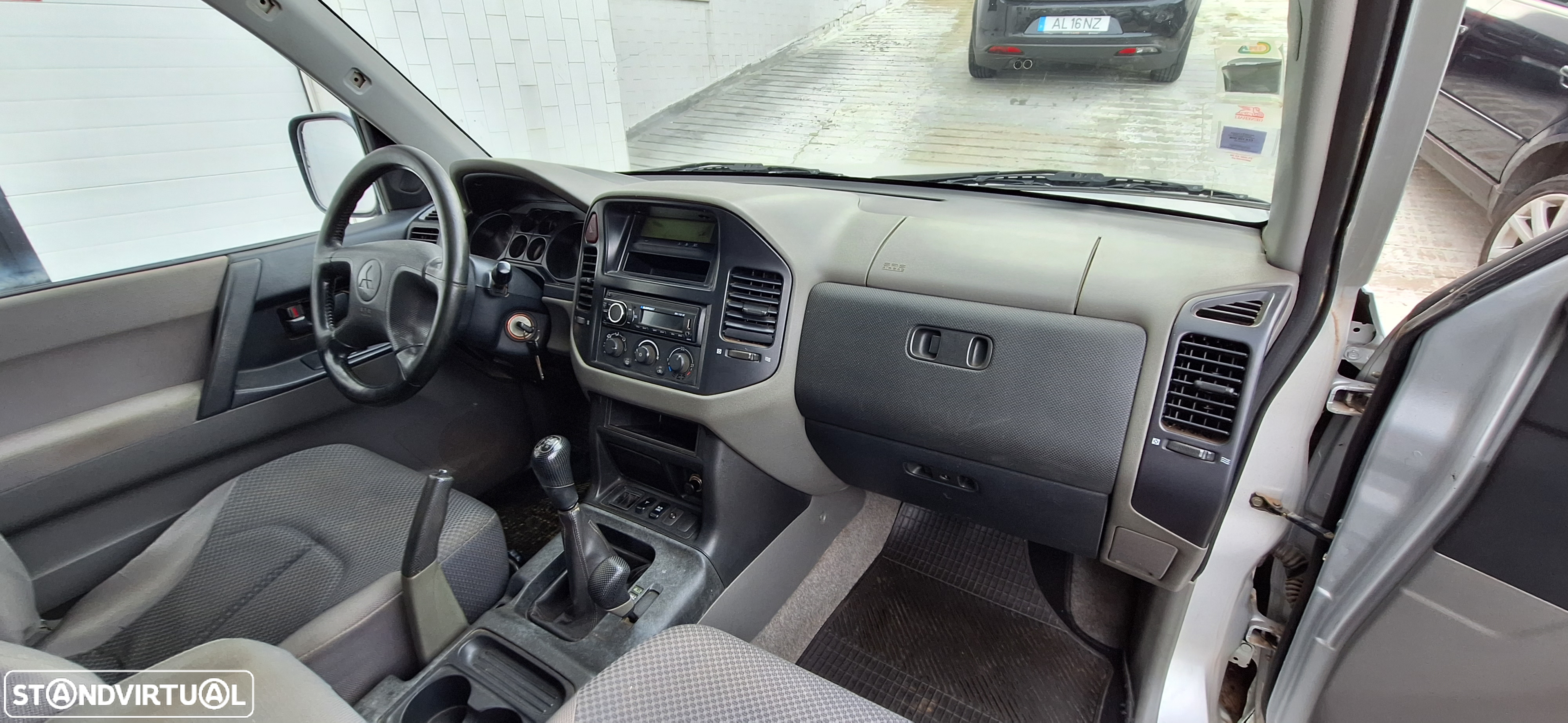 Mitsubishi Pajero 3.2 DI-D GLS - 15