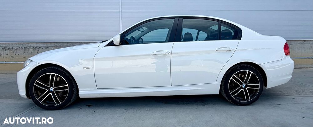 BMW Seria 3 320d DPF Edition Exclusive - 26