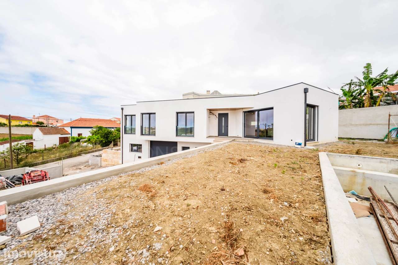 Moradia V3  moderna com piscina, vista de campo e excelente localiz... - Grande imagem: 4/49