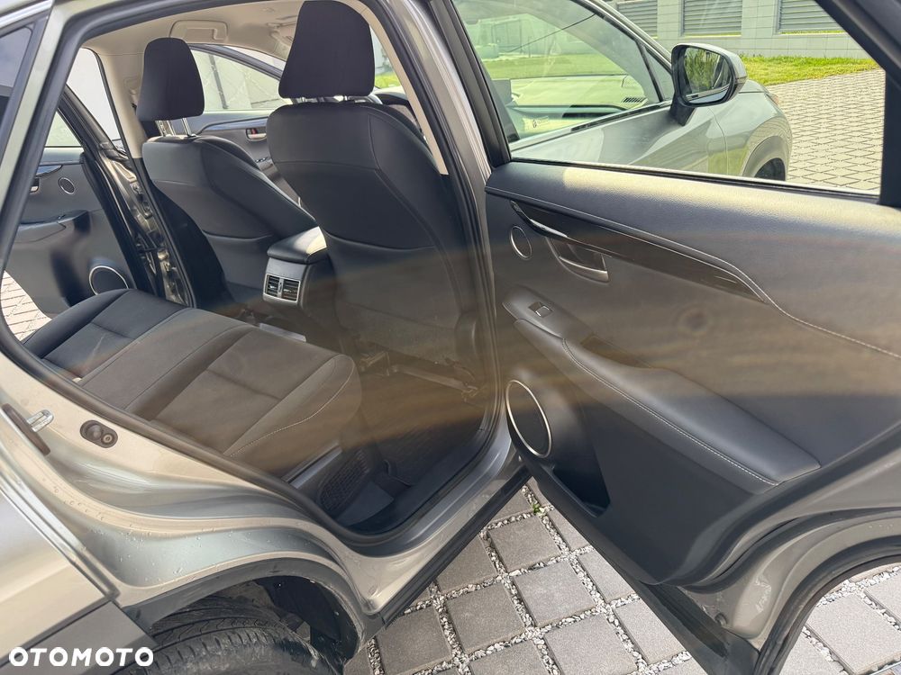 Lexus NX 350h Business AWD - 13