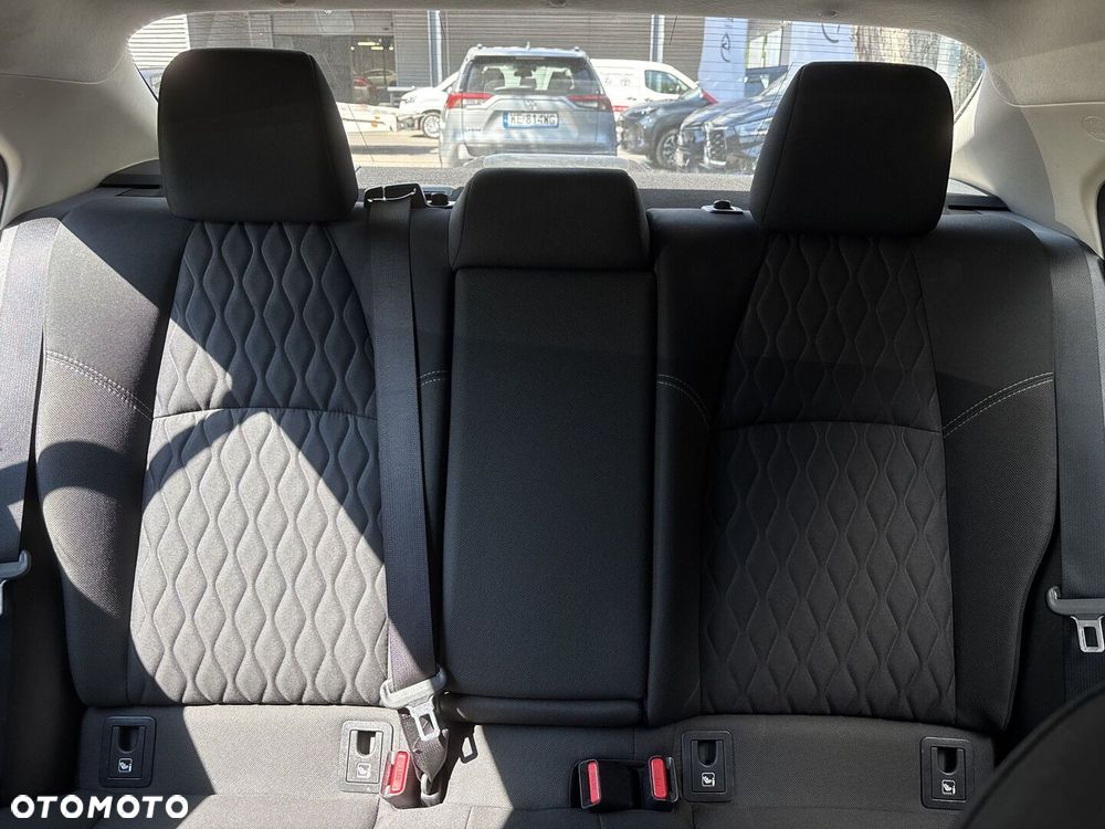 Toyota Corolla - 23