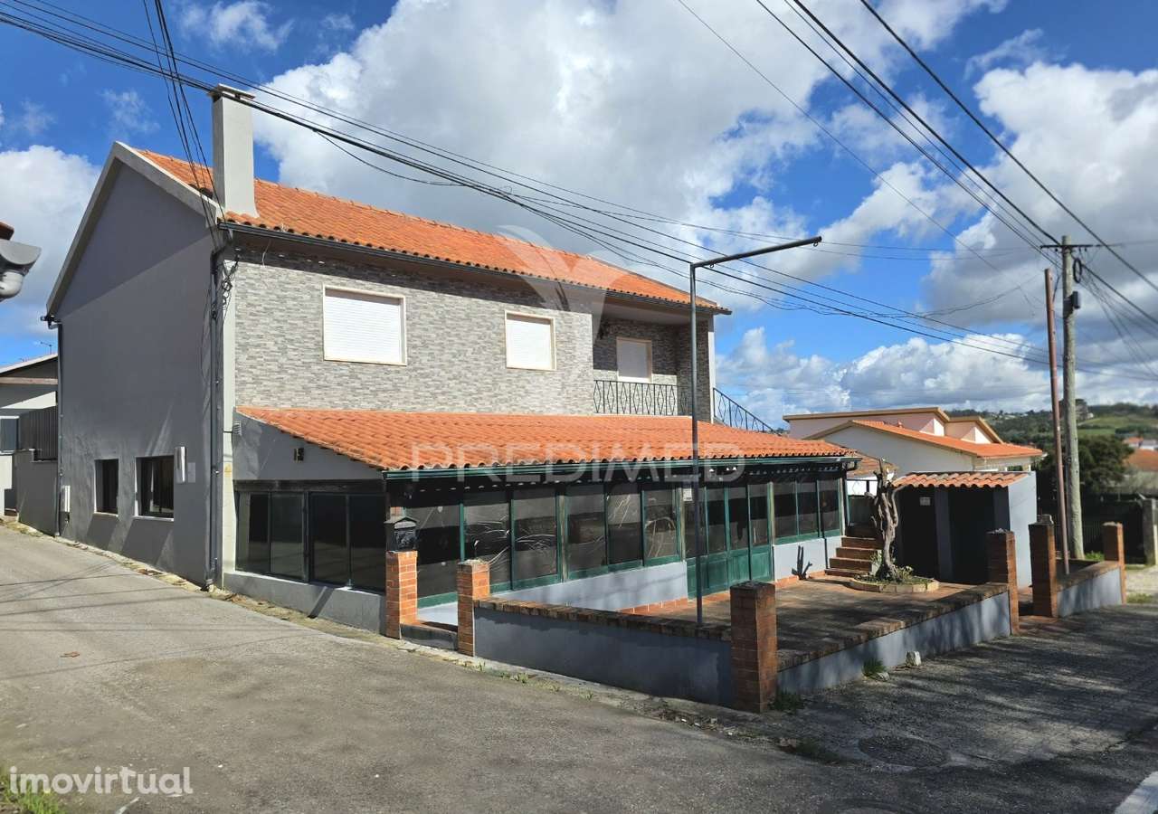Moradia T3 + Restaurante, Próximo de Caldas da Rainha e Salir de Matos - Grande imagem: 2/35
