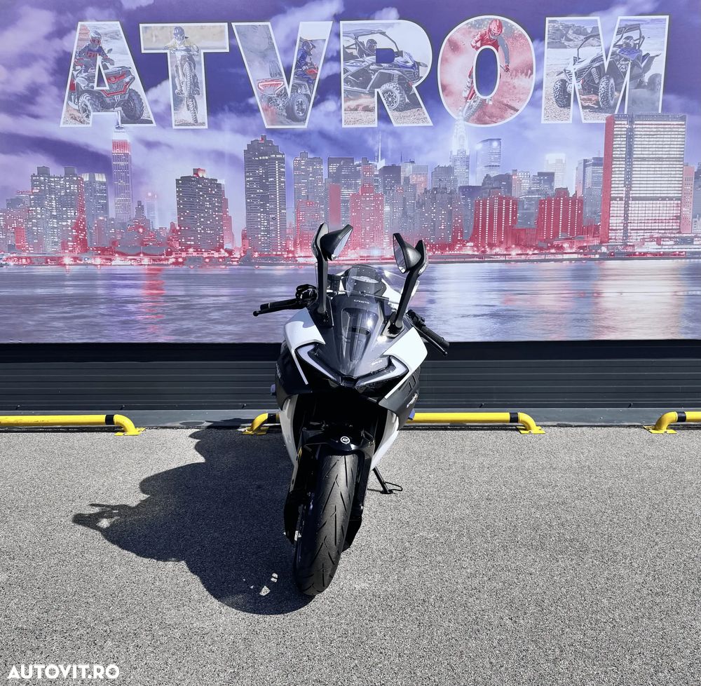 CF Moto 675 SR-R - 4