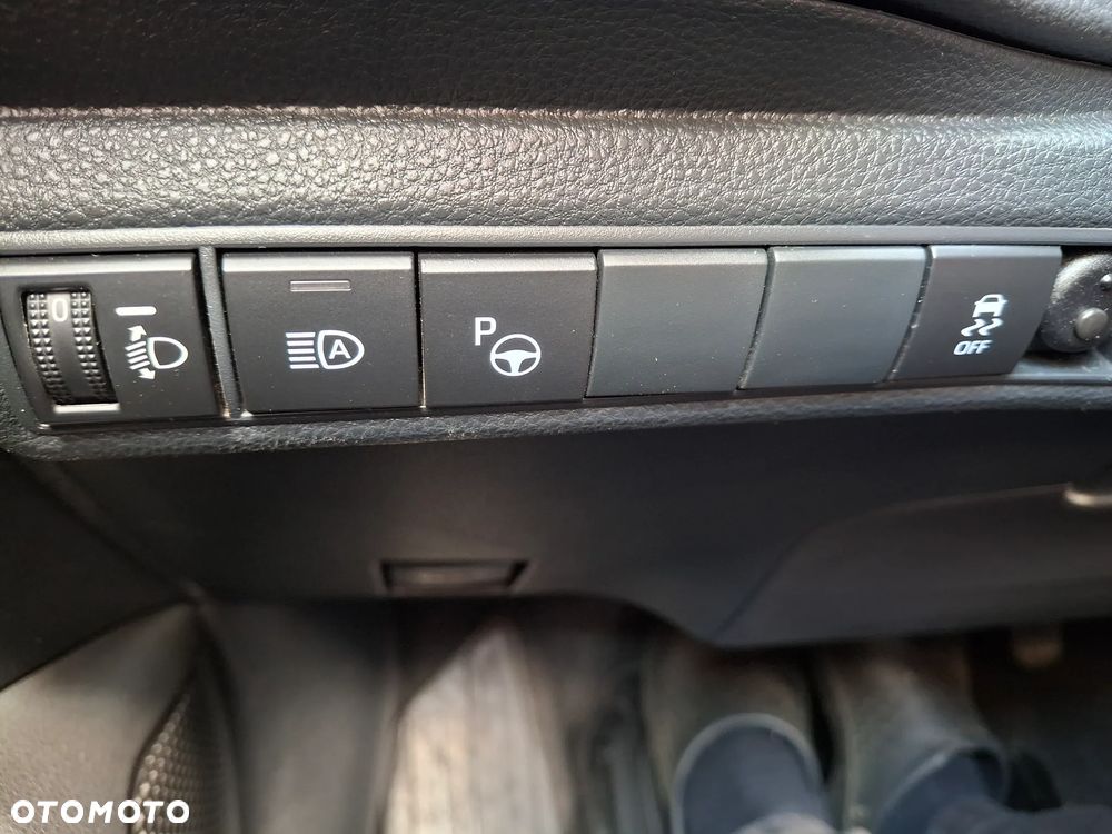 Toyota Corolla 1.8 Hybrid GPF Comfort - 36