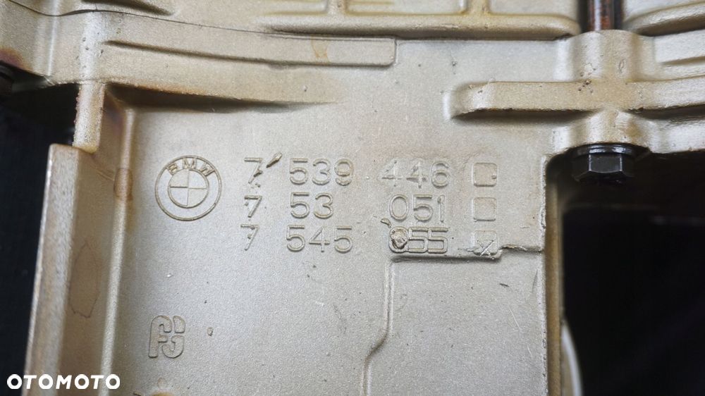 BMW X5 E70 4.8 08r 355KM N62B48 pompa oleju 7539446 753051 - 3