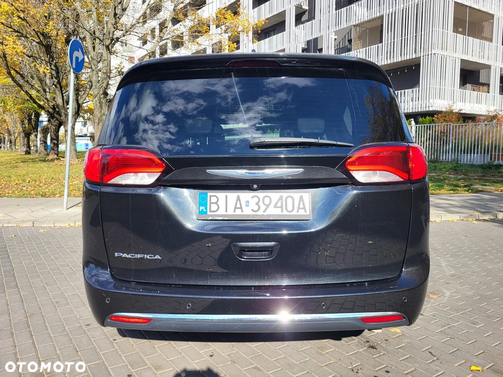 Chrysler Pacifica - 29
