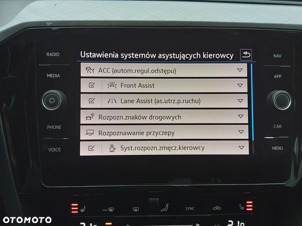 Volkswagen Passat 2.0 TSI Business DSG - 13