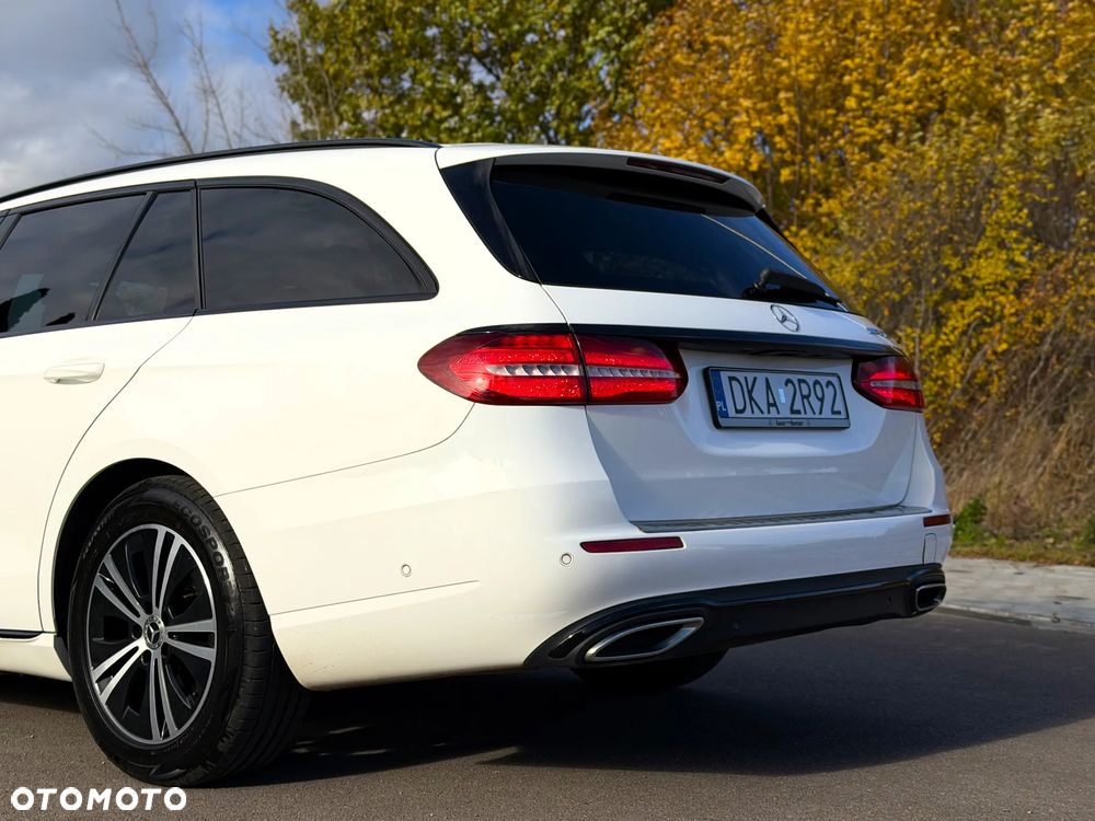 Mercedes-Benz Klasa E 200 d 9G-TRONIC - 11