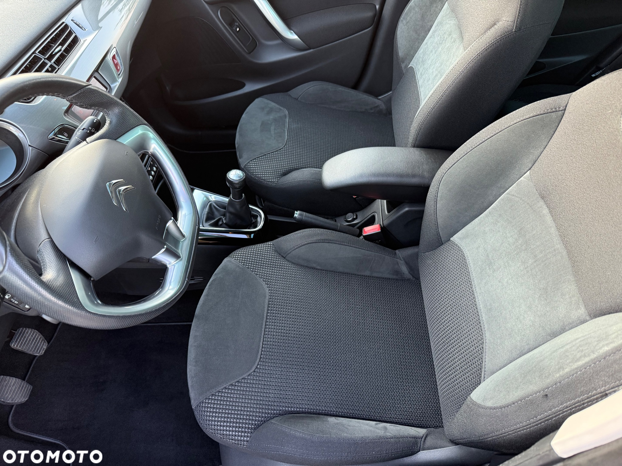 Citroën C3 VTi 120 Exclusive - 18