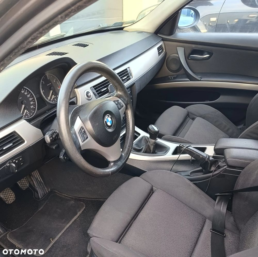 BMW Seria 3 320d DPF - 6