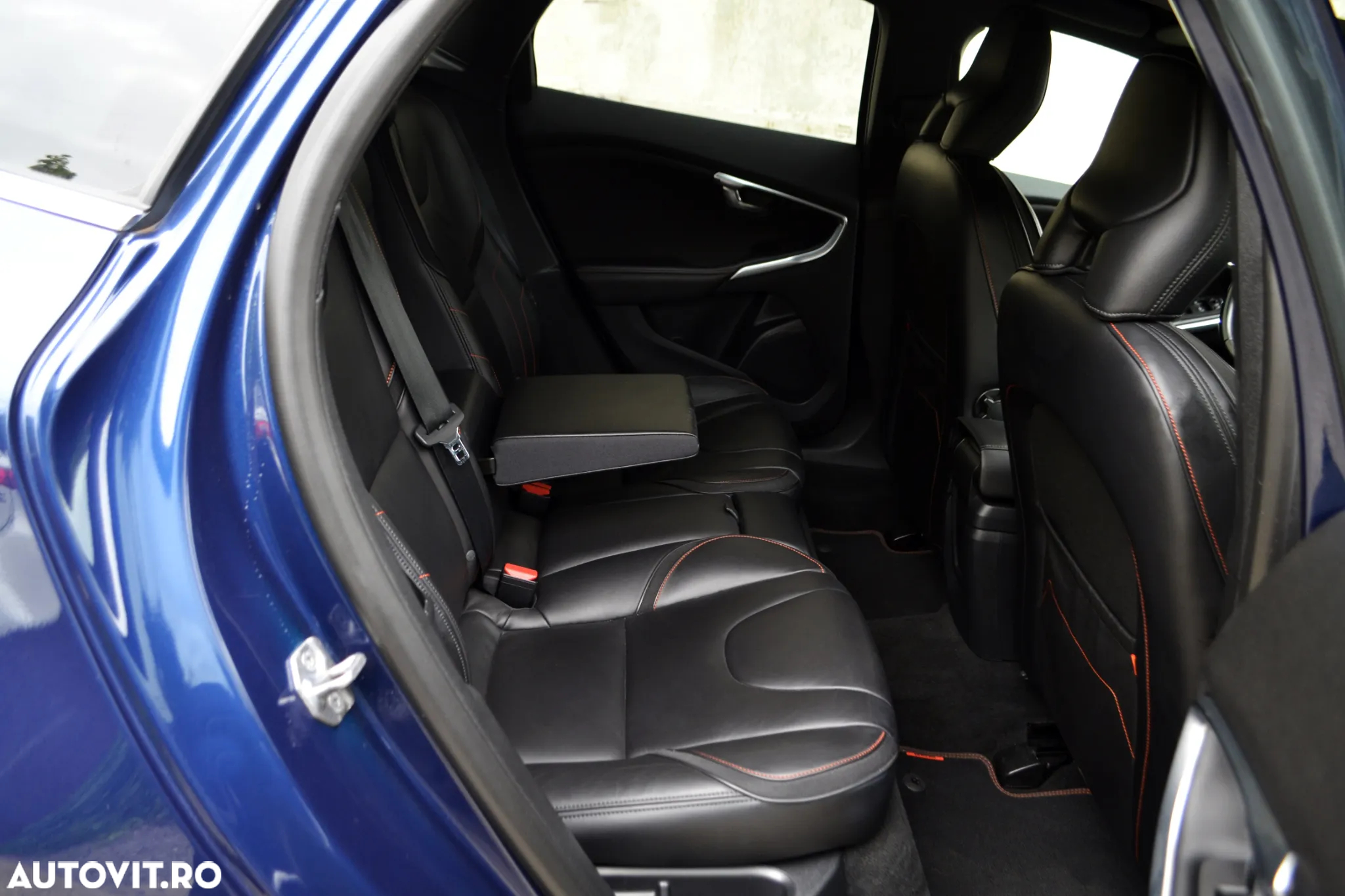 Volvo V40 Cross Country T5 AWD Geartronic Summum - 8