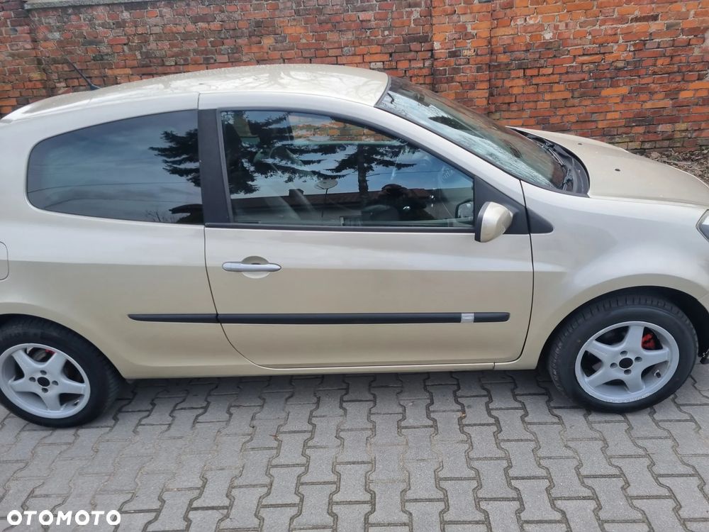 Renault Clio 1.6 16V Extreme - 4