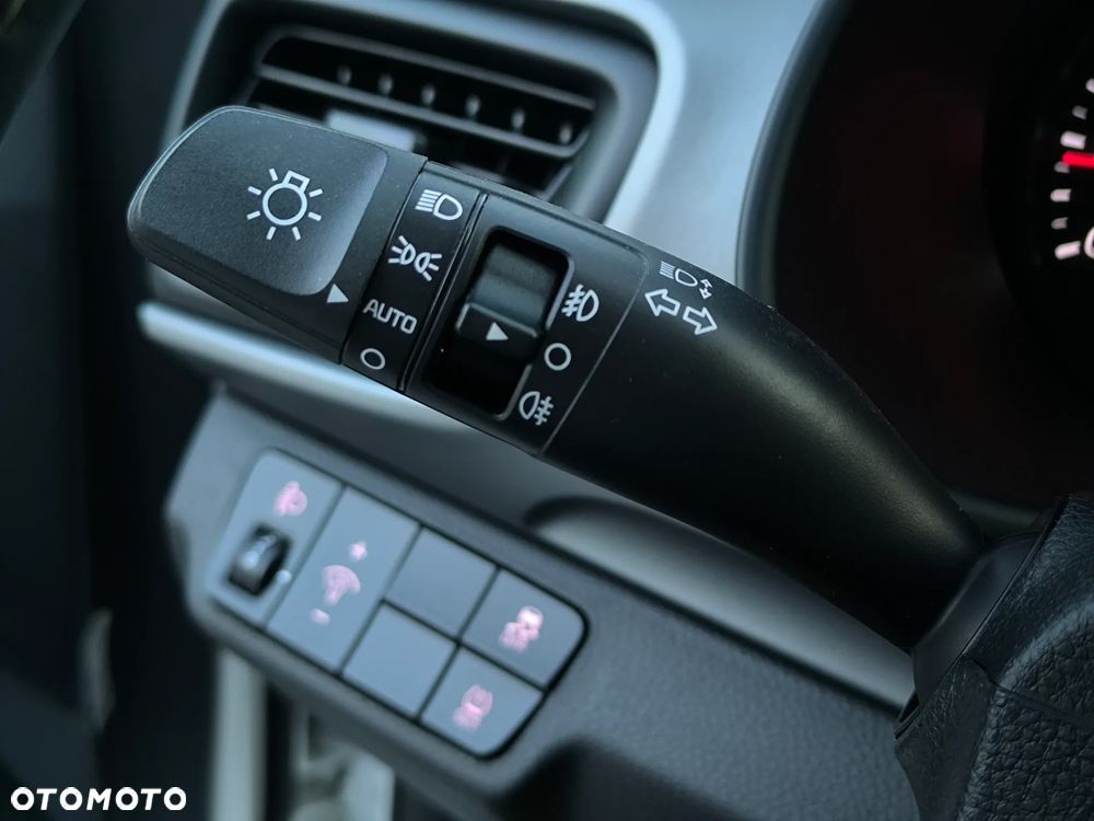 Kia Stonic - 26
