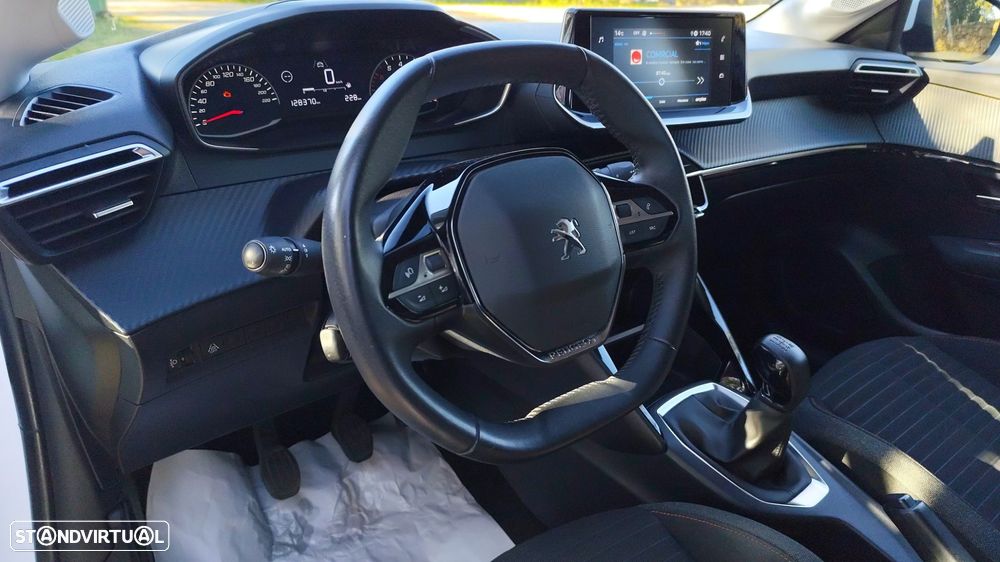 Peugeot 208 1.2 PureTech Active - 5